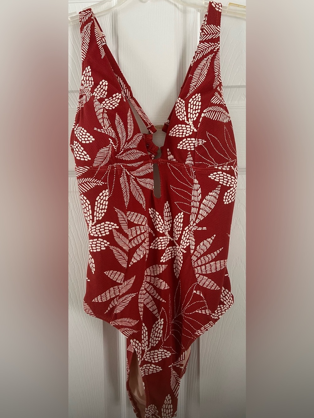 NWT Cupshe Keyhole Bathing Suit
